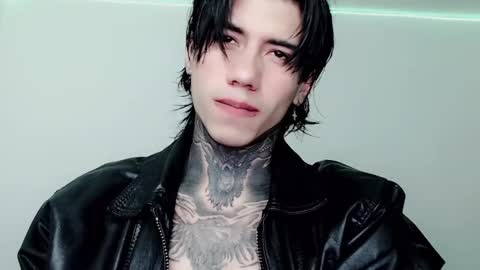 Snapshot of chriss_opp chatting on March 8, 11:07 pm CHRIS  INDEPENT MODEL online show from March 8, 11:07 pm