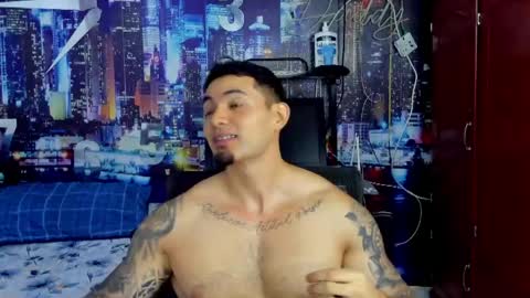 Chriss Stewart online show from May 22, 2:18 am