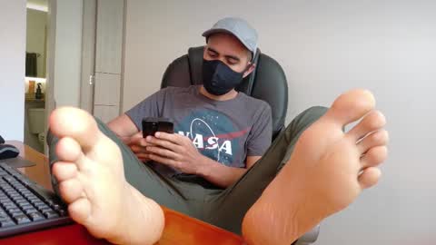 Cardamomo online show from October 5, 6:59 pm