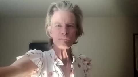 chrisssy780232 online show from May 16, 10:36 am