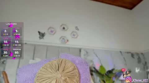 Snapshot of christal_cutee chatting on October 5, 6:55 am Christal online show from October 5, 6:55 am