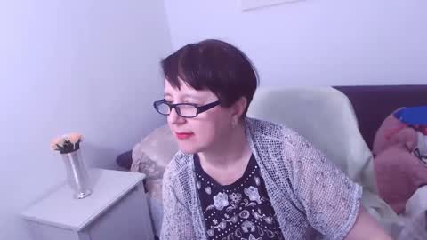 Snapshot of christarose chatting on February 28, 8:39 pm Christa online show from February 28, 8:39 pm