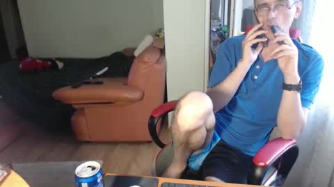 ChristiantBoy online show from April 3, 4:03 pm