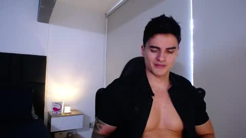Snapshot of christianvalenzia chatting on October 12, 4:21 pm Christian online show from October 12, 4:21 pm