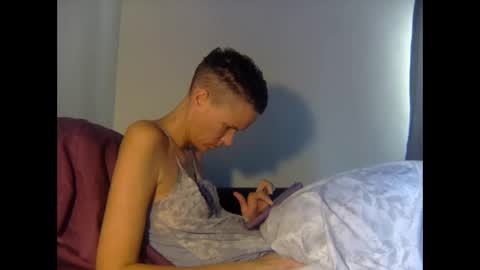 Christina Saunters online show from February 24, 12:30 am