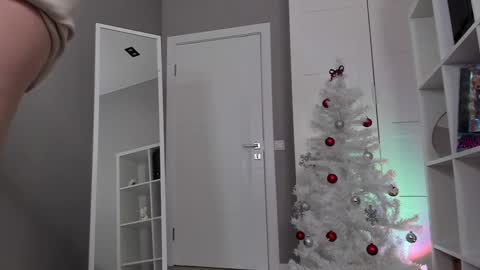 Eva online show from December 30, 4:18 pm