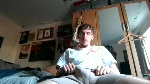 Chrid3423 online show from April 29, 5:51 pm