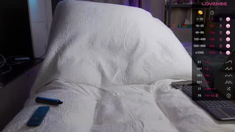 Snapshot of chrisx6m chatting on February 10, 1:14 am chrisx6m online show from February 10, 1:14 am