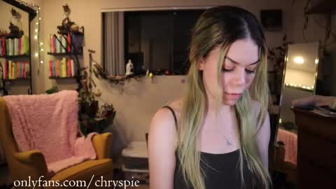 Snapshot of chrysanthulu chatting on October 15, 5:22 am Chrys online show from October 15, 5:22 am