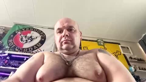 chubbyman40 online show from March 21, 9:03 am