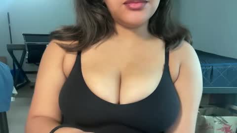 Isabella online show from March 5, 9:37 pm