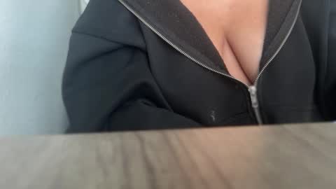 Isabella online show from February 20, 6:24 pm