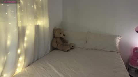 Mia online show from January 12, 3:49 am