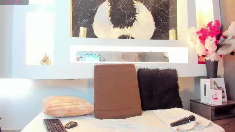 Cinthya  online show from November 20, 12:26 pm