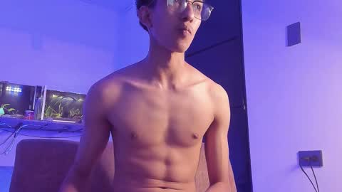 cj_davis1 online show from November 11, 4:47 am