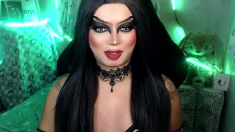 QUEEN CESS online show from July 1, 7:00 pm