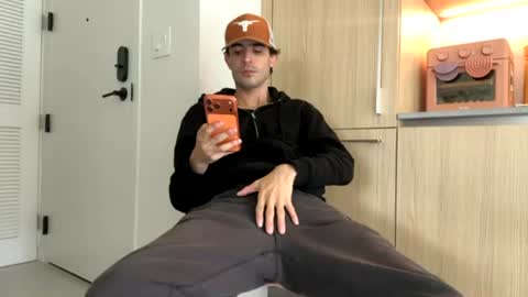 ckeefer96 online show from June 27, 4:13 pm