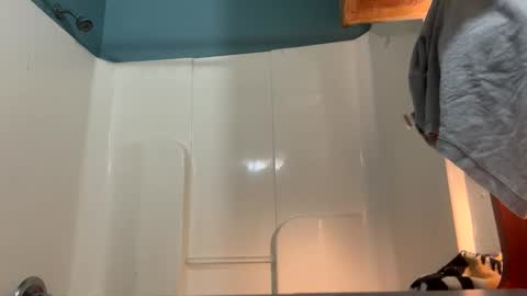 Snapshot of clairecumming69 chatting on October 28, 4:30 pm clairecumming69 online show from October 28, 4:30 pm