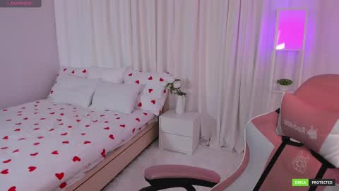 Claire Faers online show from March 1, 9:29 am