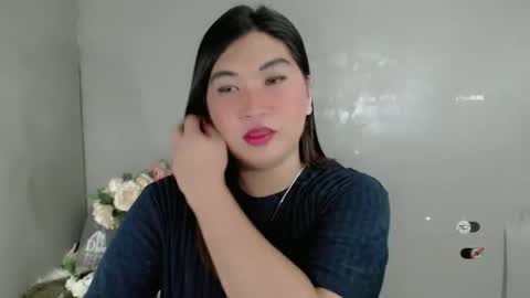 Snapshot of clairewntr_ chatting on March 7, 1:18 pm CLAIRE online show from March 7, 1:18 pm