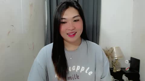Snapshot of clairewntr_ chatting on October 6, 10:44 am CLAIRE online show from October 6, 10:44 am