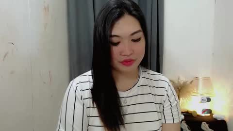 Snapshot of clairewntr_ chatting on September 27, 11:08 am CLAIRE online show from September 27, 11:08 am