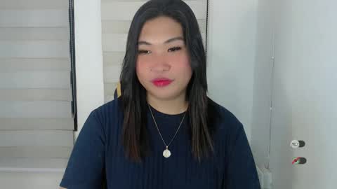 Snapshot of clairewntr_ chatting on February 16, 8:55 pm CLAIRE online show from February 16, 8:55 pm