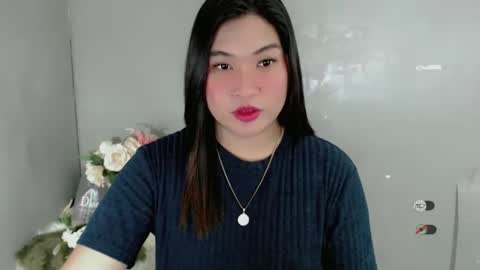 Snapshot of clairewntr_ chatting on March 9, 5:39 pm CLAIRE online show from March 9, 5:39 pm
