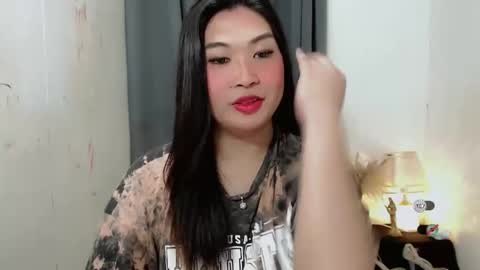 Snapshot of clairewntr_ chatting on September 25, 5:03 am CLAIRE online show from September 25, 5:03 am