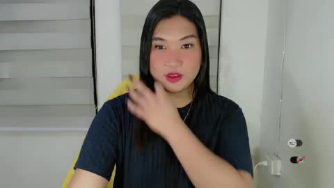 Snapshot of clairewntr_ chatting on March 10, 2:48 pm CLAIRE online show from March 10, 2:48 pm