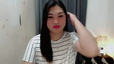 Snapshot of clairewntr_ chatting on September 12, 5:53 am CLAIRE online show from September 12, 5:53 am