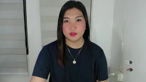 Snapshot of clairewntr_ chatting on February 26, 7:23 am CLAIRE online show from February 26, 7:23 am