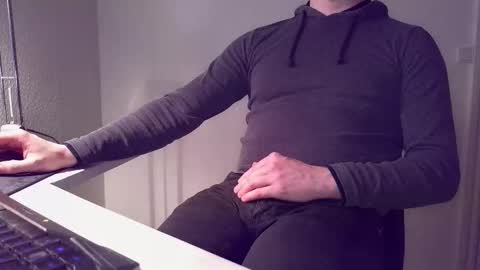 clamshive7 online show from March 25, 10:16 pm