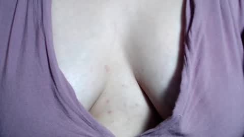 CLARA AT YOUR SERVICE online show from February 10, 6:20 am