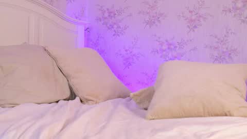 Snapshot of clarahazell chatting on September 21, 5:33 am ClaraHazel online show from September 21, 5:33 am
