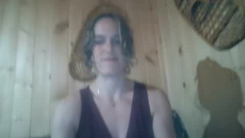 claralafontaine online show from December 19, 8:48 pm