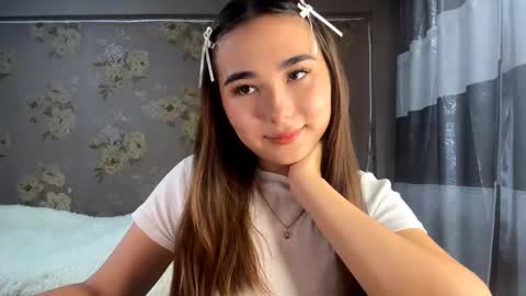 Snapshot of claribelatienza chatting on October 12, 8:18 am Yuna online show from October 12, 8:18 am