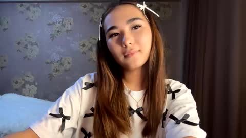 Snapshot of claribelatienza chatting on October 5, 1:08 pm Yuna online show from October 5, 1:08 pm