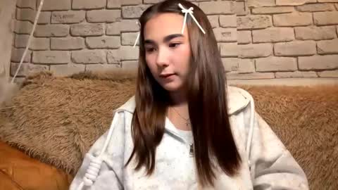 Snapshot of claribelatienza chatting on September 12, 11:56 am Yuna online show from September 12, 11:56 am