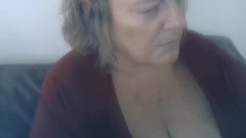 ClaudineDDD online show from January 2, 10:44 pm