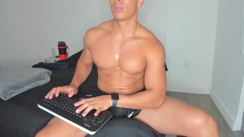 claytonburgues online show from November 24, 11:25 pm