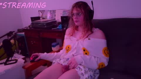 clemie32677 online show from January 17, 6:34 am