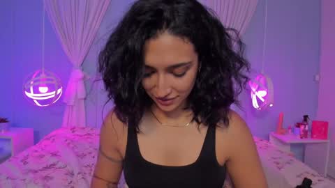 Cleo  online show from May 11, 4:04 pm