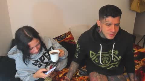 Snapshot of cleosexxx chatting on October 17, 8:29 am cleo y maikol online show from October 17, 8:29 am