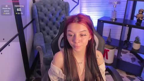 cleowhite_ online show from November 17, 10:12 pm