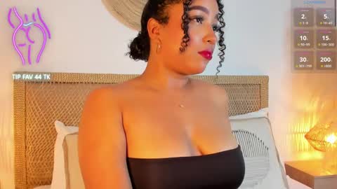 Snapshot of cloe_25 chatting on October 9, 2:39 am cloe_25 online show from October 9, 2:39 am