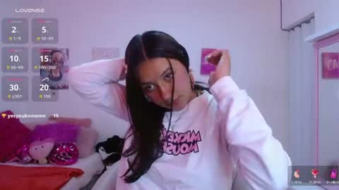 cloe_7 online show from June 18, 1:49 pm