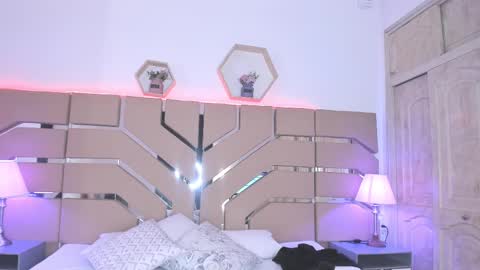 Cloe Online de 600 a 1400 online show from February 9, 11:25 am