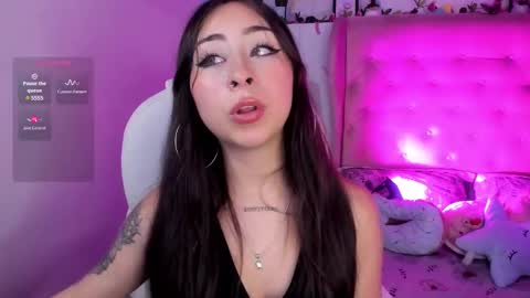 Snapshot of cloe_martinez_ chatting on March 9, 12:00 am Cloe online show from March 9, 12:00 am