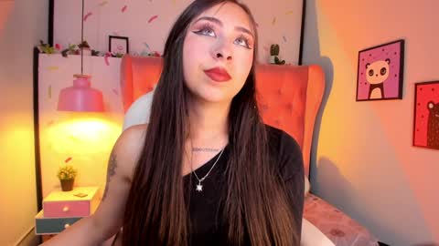 Snapshot of cloe_martinez_ chatting on January 25, 9:04 pm Cloe online show from January 25, 9:04 pm